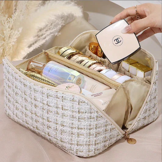 women-makeup-bag-travel-toiletry-organizer